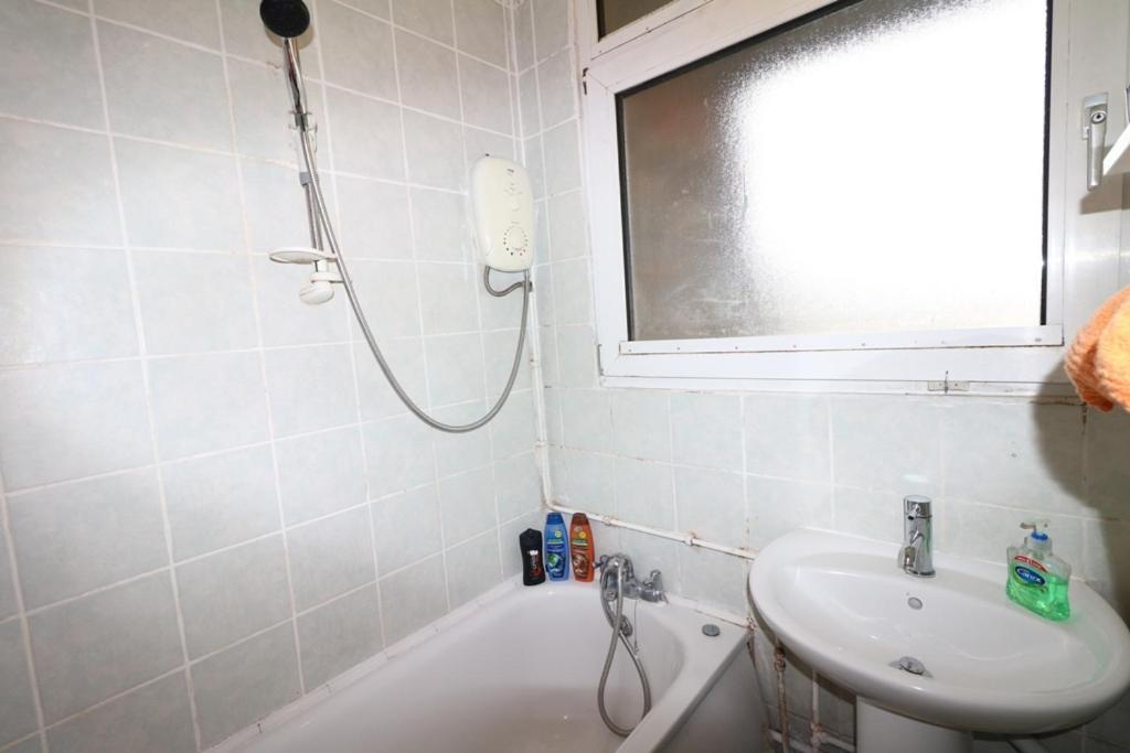 Cosy 3 Bed Apt, Old Truman Brewery! Brick Lane, London, E1 Eksteriør billede