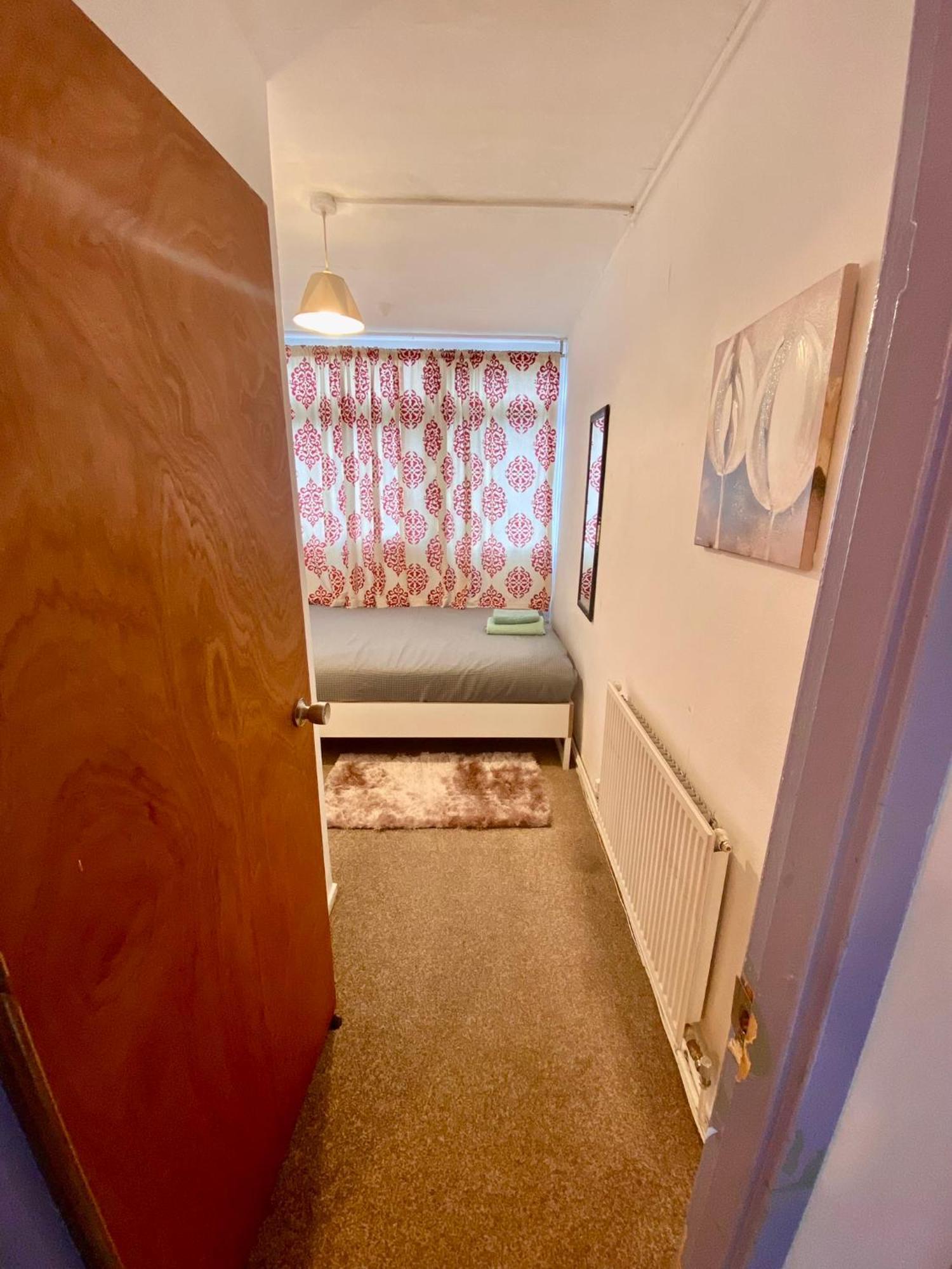 Cosy 3 Bed Apt, Old Truman Brewery! Brick Lane, London, E1 Eksteriør billede