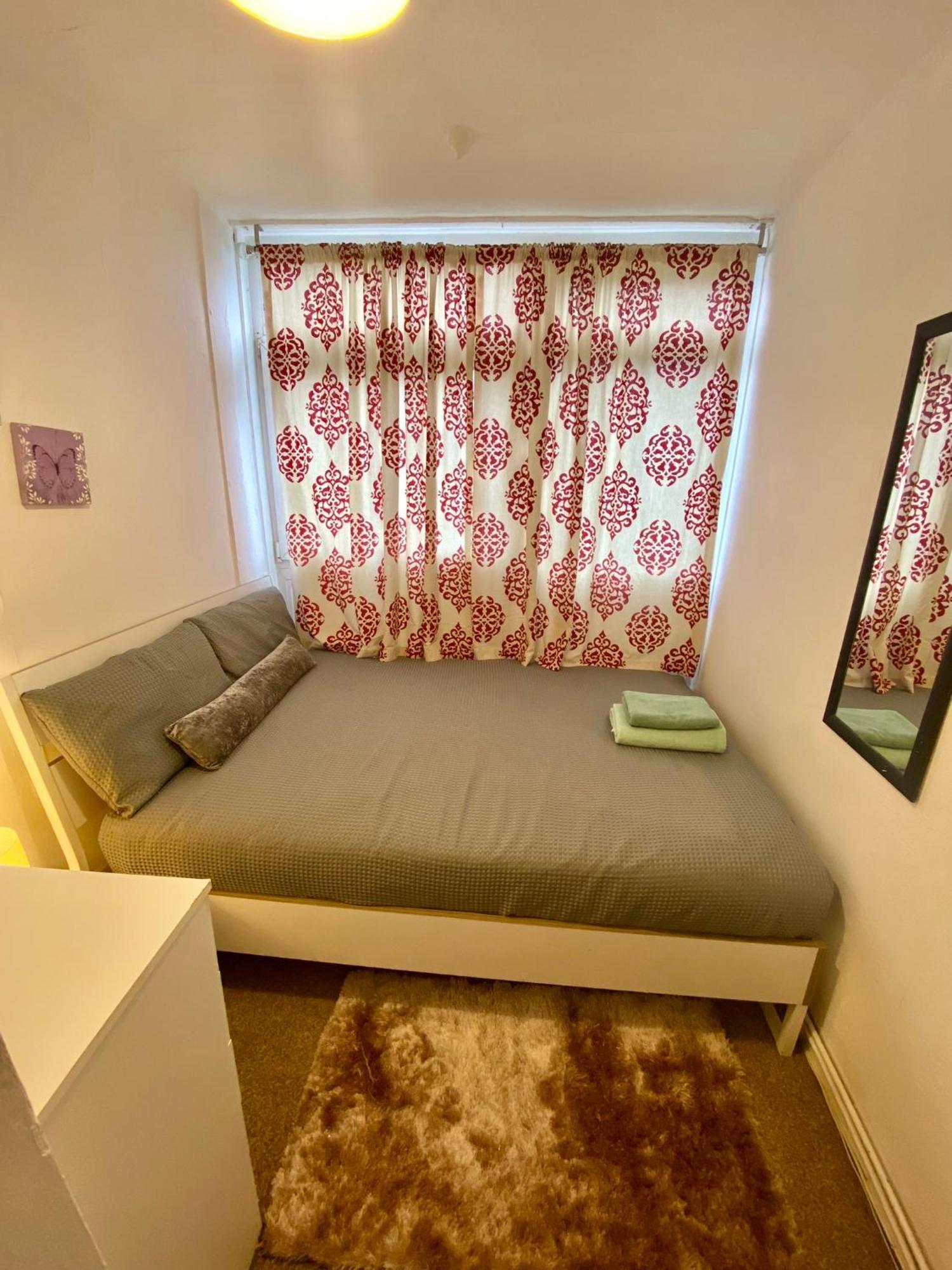 Cosy 3 Bed Apt, Old Truman Brewery! Brick Lane, London, E1 Eksteriør billede