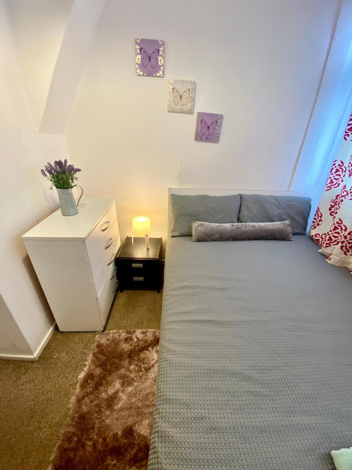 Cosy 3 Bed Apt, Old Truman Brewery! Brick Lane, London, E1 Eksteriør billede